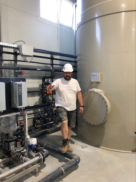 a64740b0-4758-4f3a-9811-e3fb309f5a27-480x640